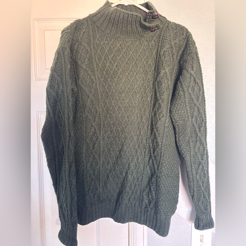 Aran dark green size M sweater.